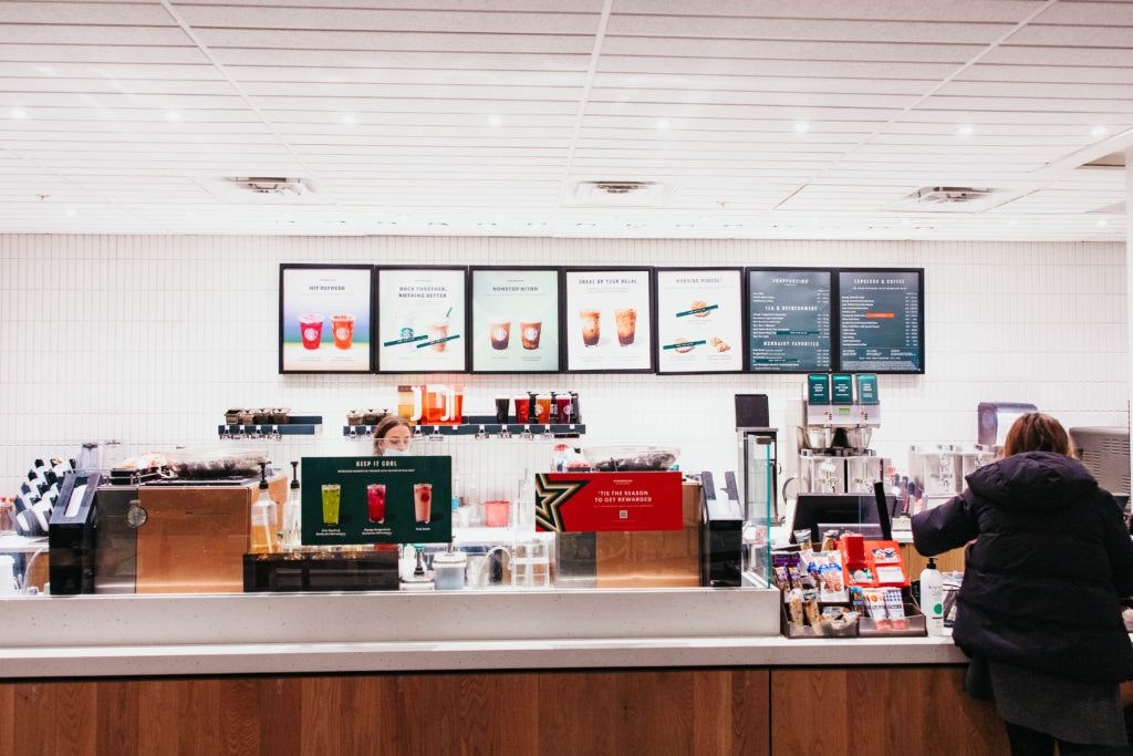 starbucks-snowshoe-009